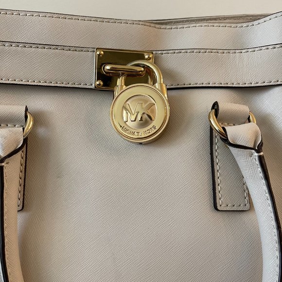 Michael Kors Oyster Hamilton Tote - Picture 2 of 11